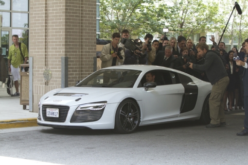 „Iron Man 3“: Tony Stark testet den Audi R8 e-tron, Foto: AUDI